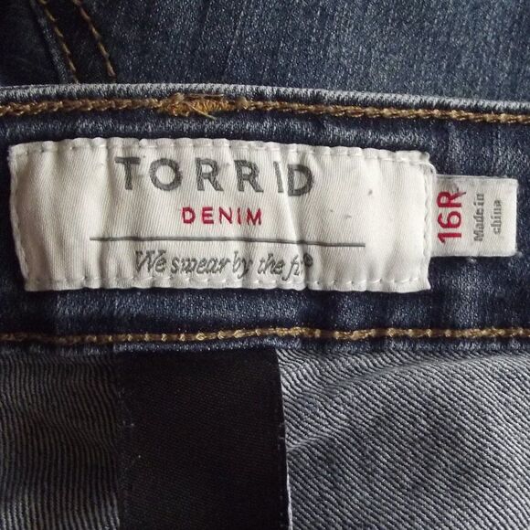 TORRID Jeans, 16R, Curvy Super Stretch, Dark Wash, Zipper fly, Pockets - Picture 9 of 13